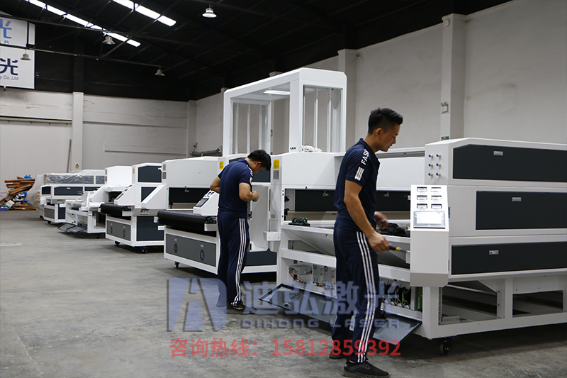 全景攝像定位雙軌異步激光切割機供應 價格 圖片 全景攝像定位雙軌異步激光切割機供應 價格 圖片